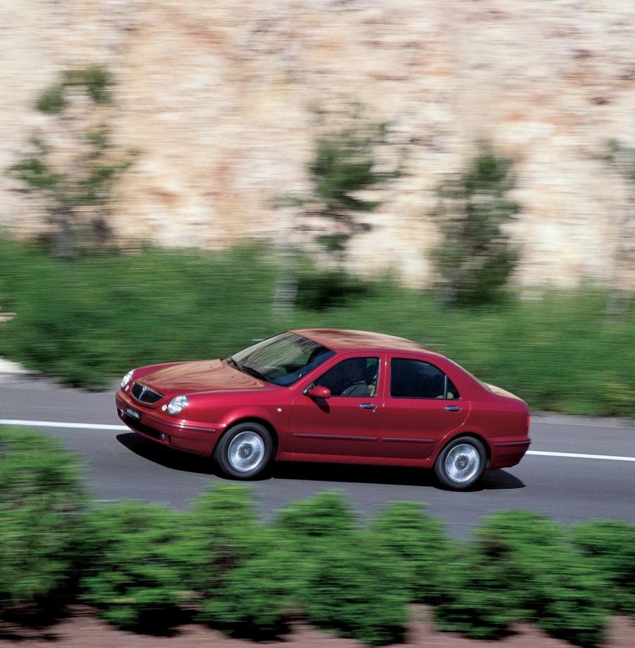  Lancia Lybra 1999 года  (фото 13 из 67)
